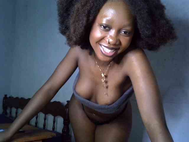 SpicyMackenzie1 webcam