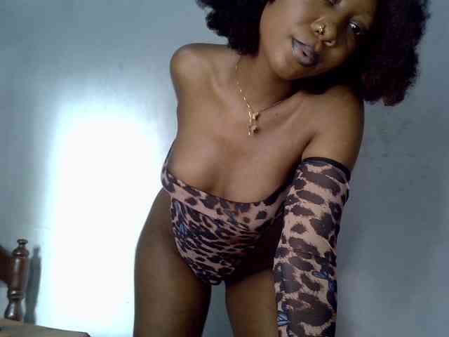 SpicyMackenzie1 webcam