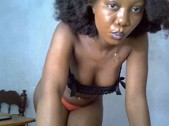 SpicyMackenzie1 webcam