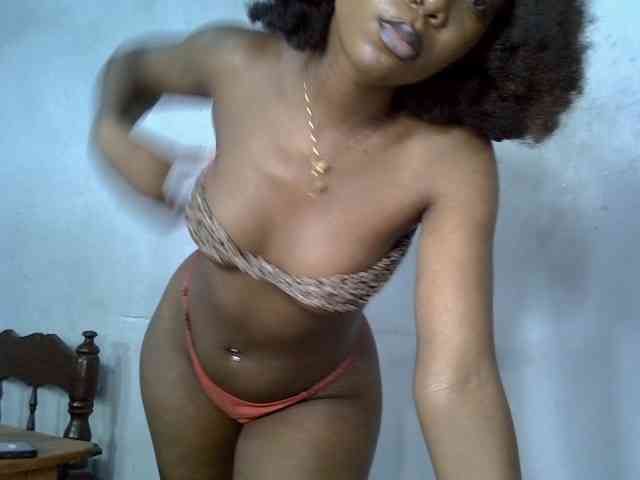 SpicyMackenzie1 webcam