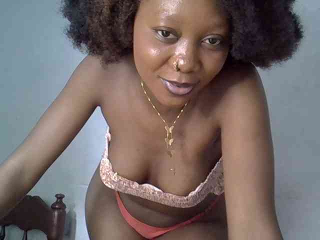SpicyMackenzie1 webcam