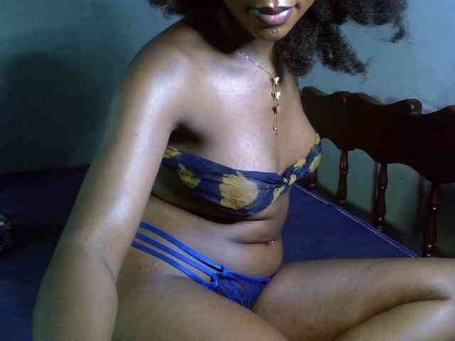 SpicyMackenzie1 webcam