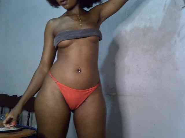 SpicyMackenzie1 webcam