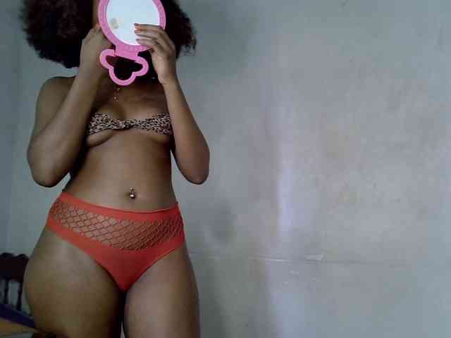 SpicyMackenzie1 webcam