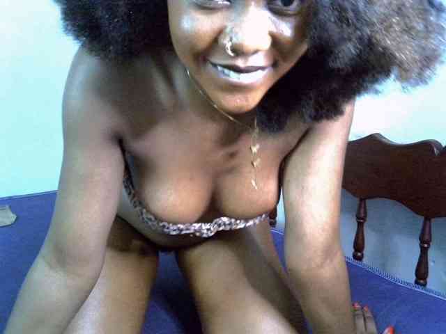 SpicyMackenzie1 webcam