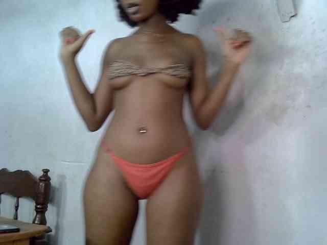SpicyMackenzie1 webcam