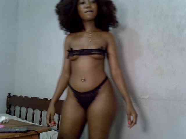 SpicyMackenzie1 webcam