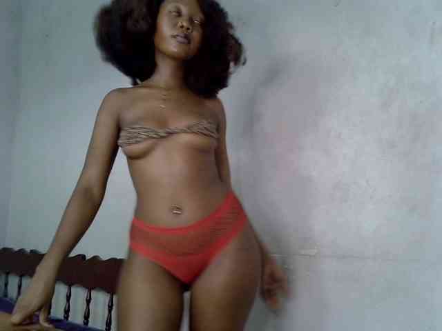 SpicyMackenzie1 webcam