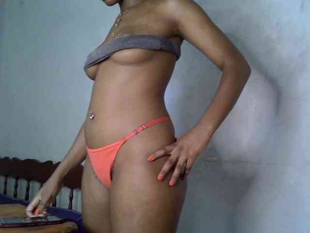 SpicyMackenzie1 webcam