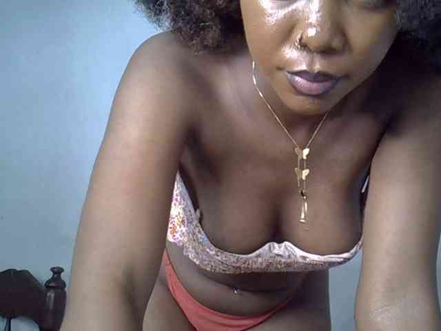SpicyMackenzie1 webcam