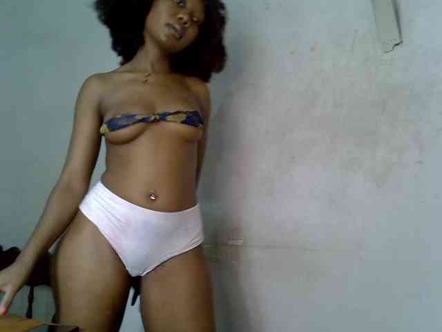 SpicyMackenzie1 webcam