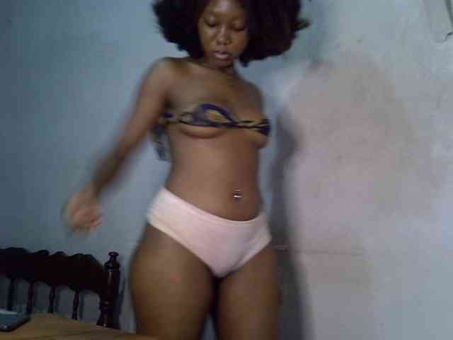 SpicyMackenzie1 webcam