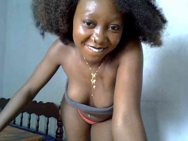 SpicyMackenzie1 webcam