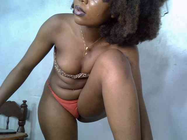 SpicyMackenzie1 webcam