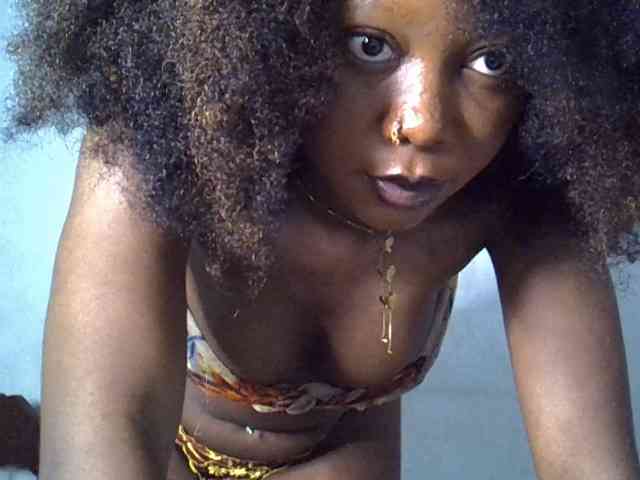 SpicyMackenzie1 webcam