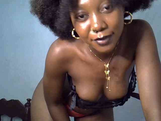 SpicyMackenzie1 webcam