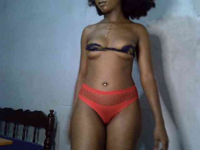 SpicyMackenzie1 webcam