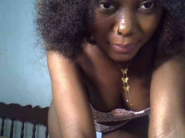 SpicyMackenzie1 webcam