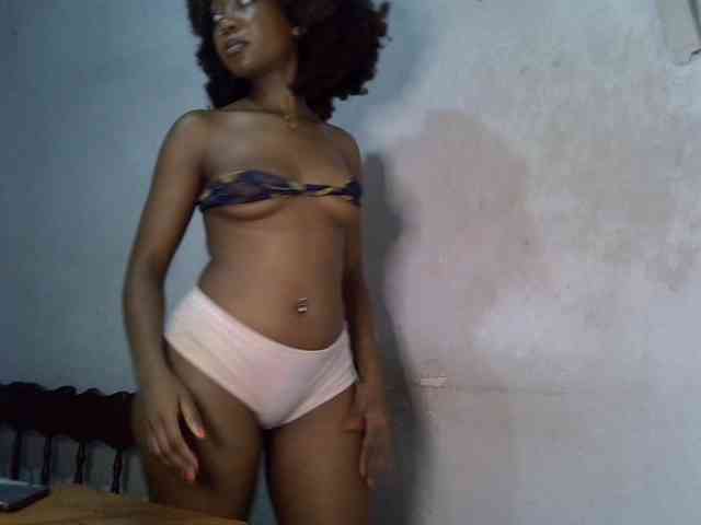 SpicyMackenzie1 webcam