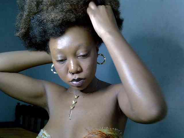 SpicyMackenzie1 webcam