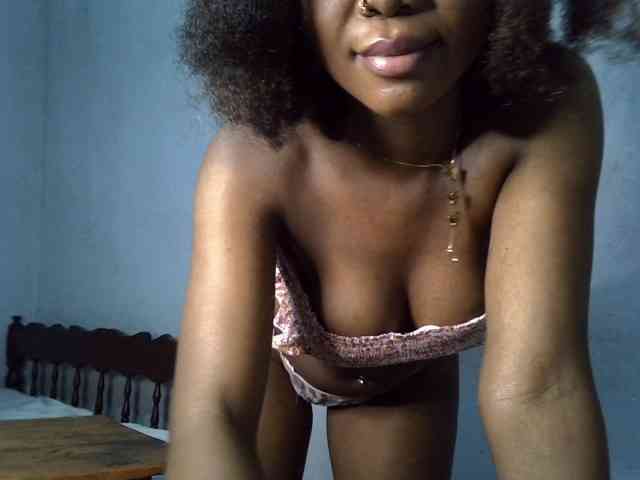 SpicyMackenzie1 webcam