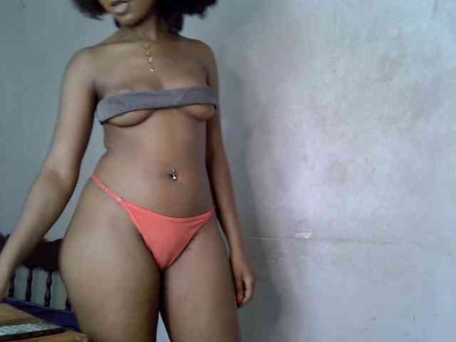 SpicyMackenzie1 webcam