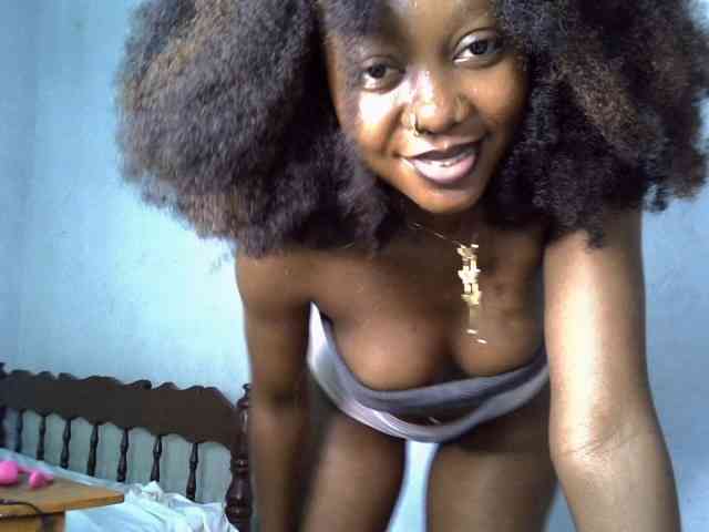 SpicyMackenzie1 webcam