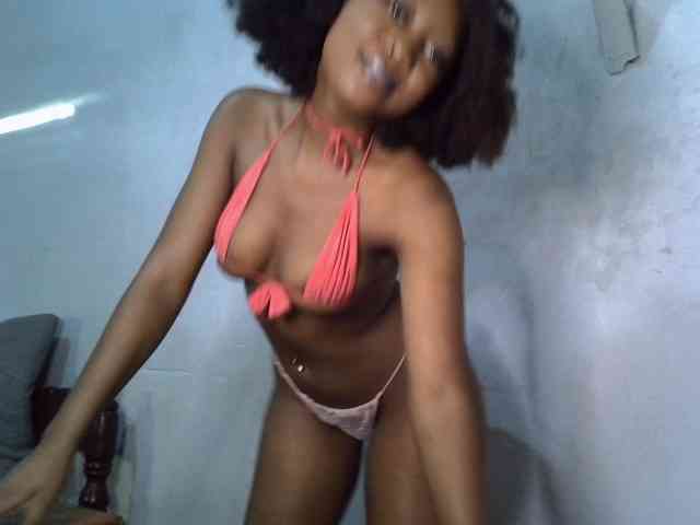 SpicyMackenzie1 webcam