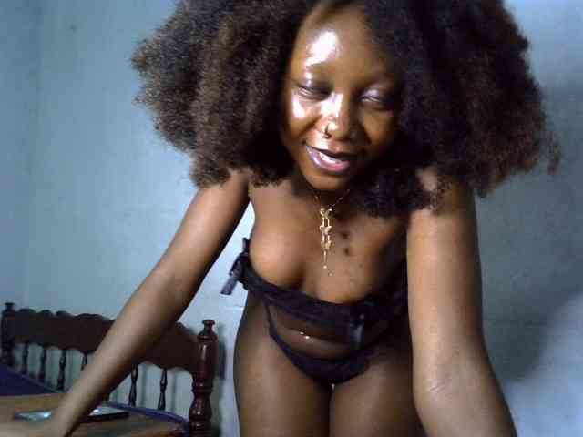 SpicyMackenzie1 webcam