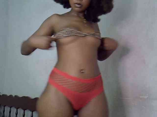 SpicyMackenzie1 webcam