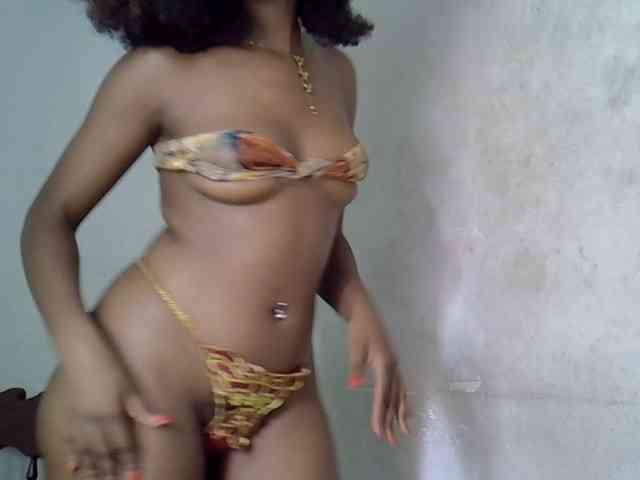 SpicyMackenzie1 webcam