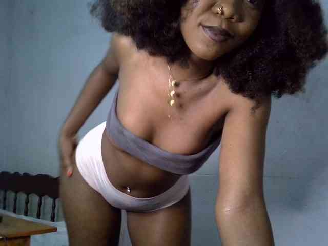 SpicyMackenzie1 webcam