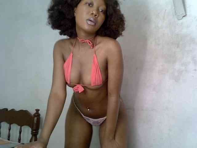 SpicyMackenzie1 webcam