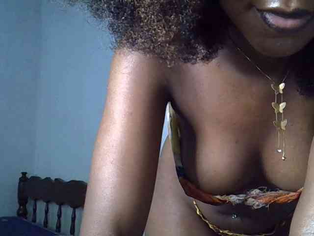 SpicyMackenzie1 webcam