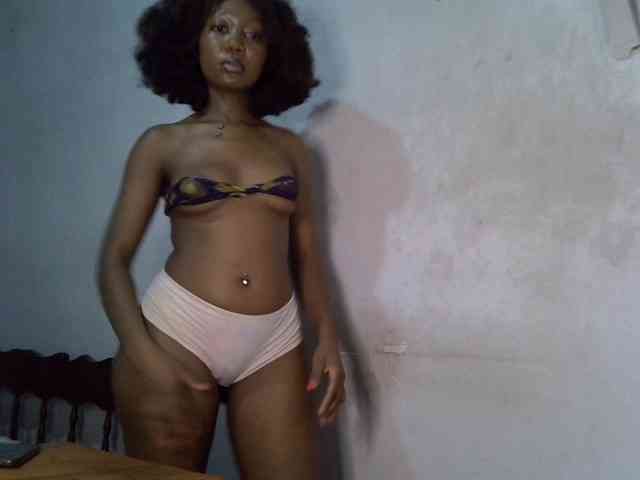 SpicyMackenzie1 webcam
