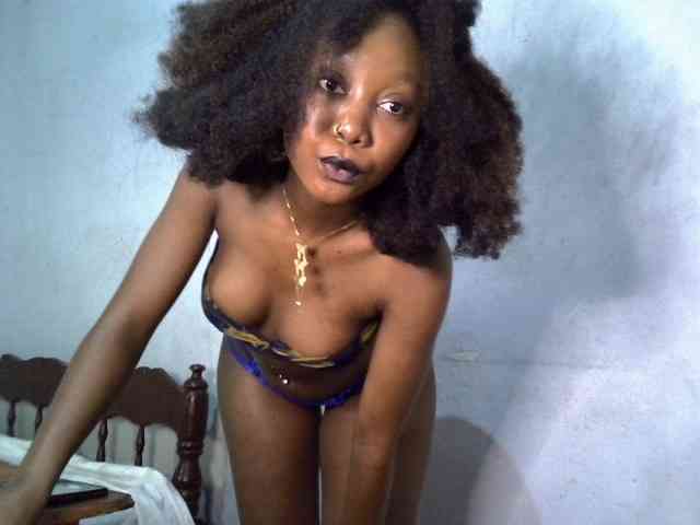 SpicyMackenzie1 webcam