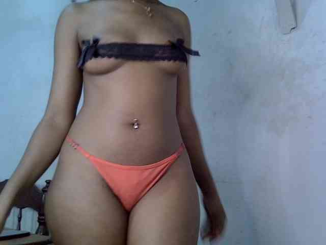 SpicyMackenzie1 webcam