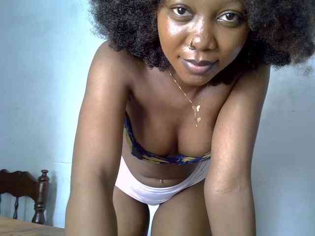 SpicyMackenzie1 webcam