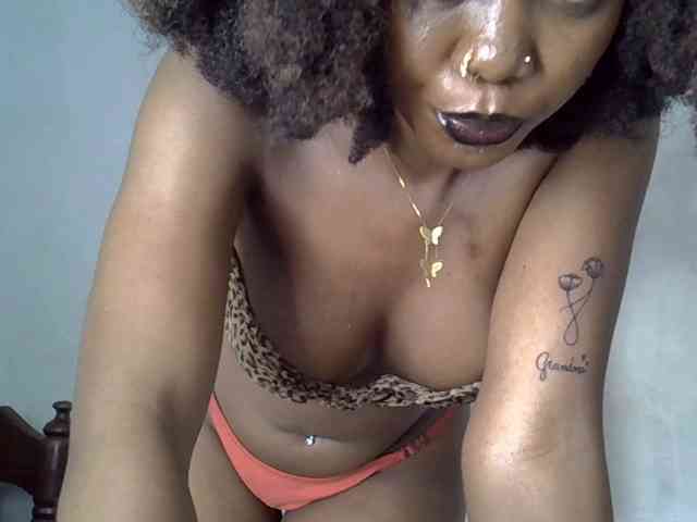 SpicyMackenzie1 webcam