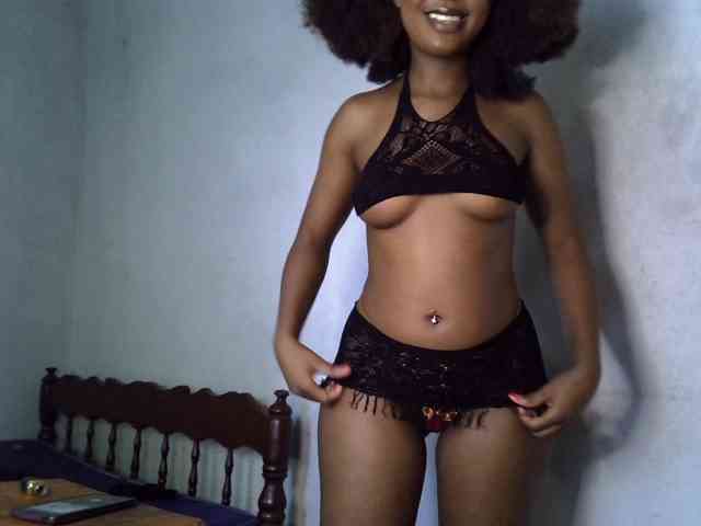 SpicyMackenzie1 webcam