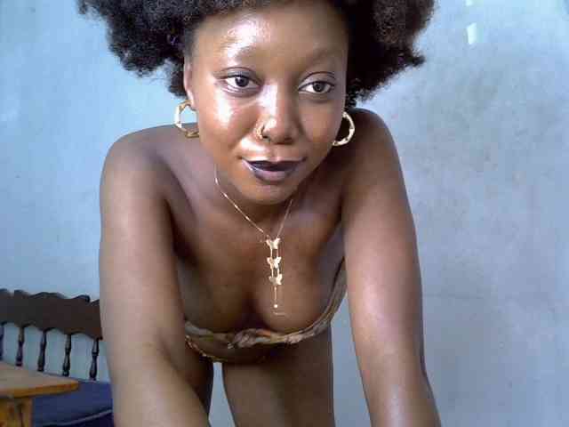 SpicyMackenzie1 webcam