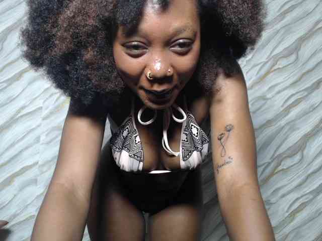 SpicyMackenzie1 webcam