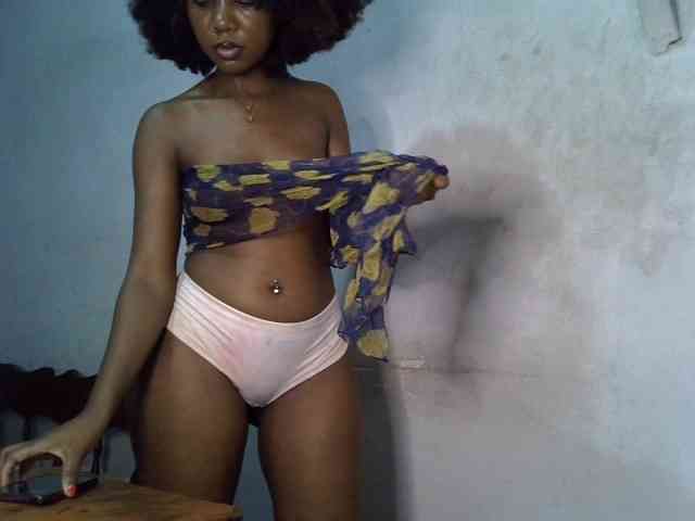 SpicyMackenzie1 webcam