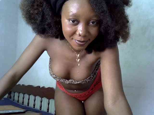 SpicyMackenzie1 webcam