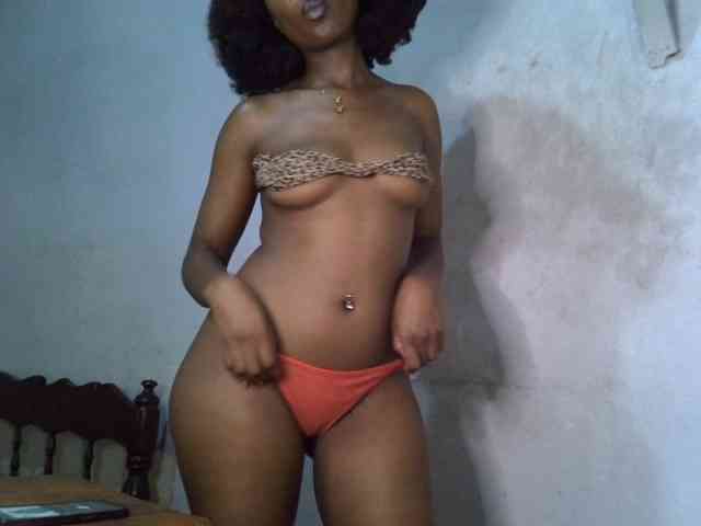 SpicyMackenzie1 webcam