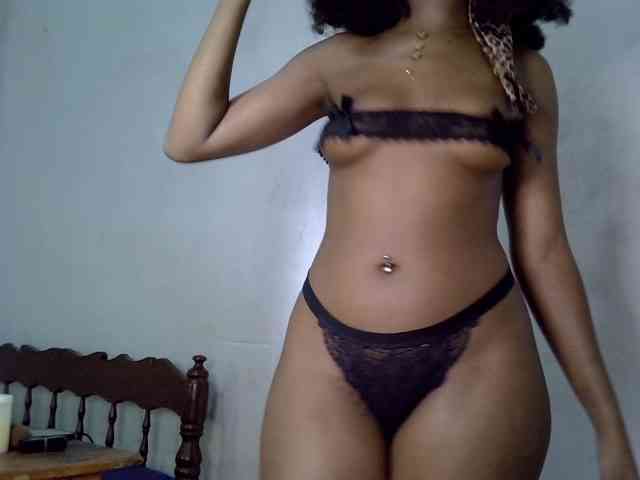 SpicyMackenzie1 webcam