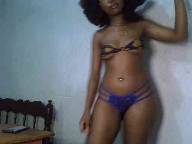 SpicyMackenzie1 webcam