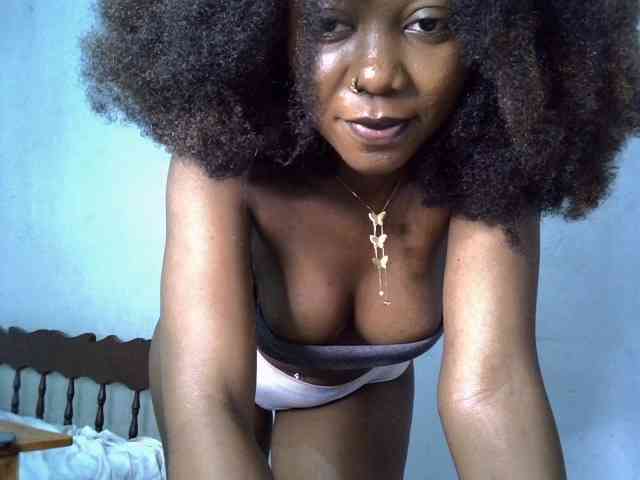 SpicyMackenzie1 webcam