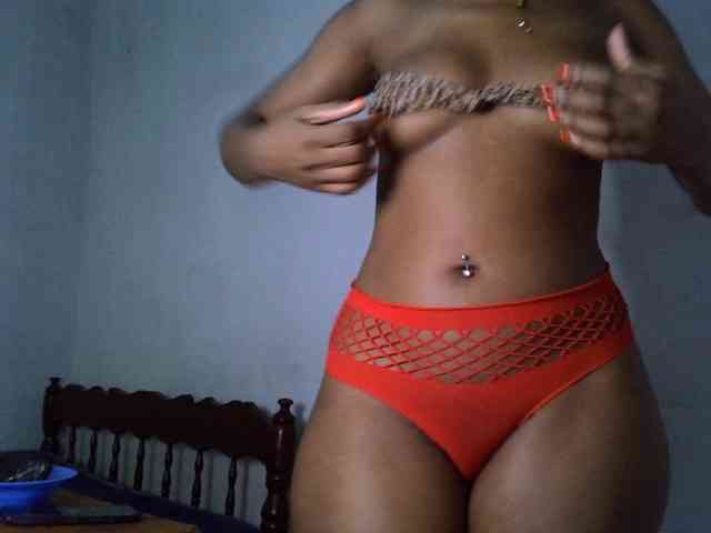 SpicyMackenzie1 webcam