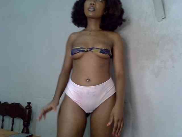 SpicyMackenzie1 webcam